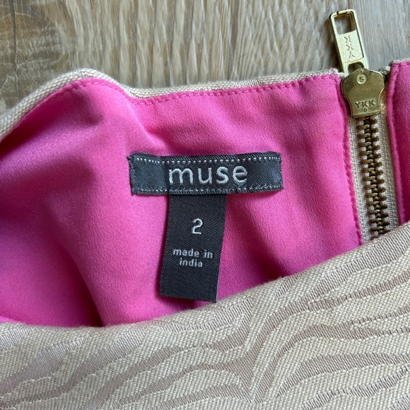 MUSE SHIFT DRESS - Picture 3 of 4